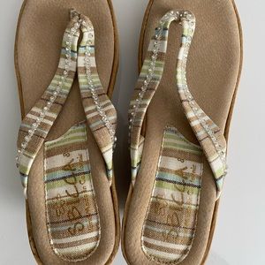 Sbicca Wedge thong sandal